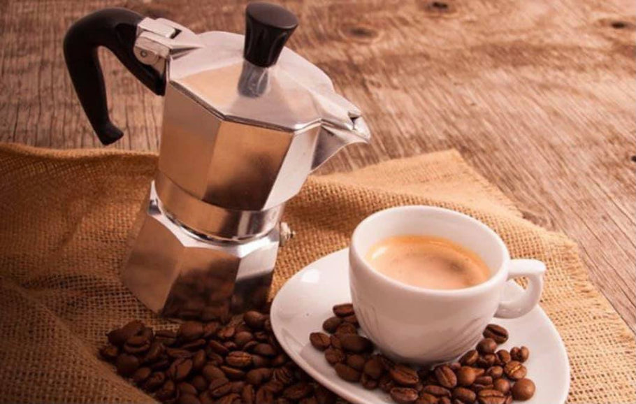 IL CAFFE' IN MOKA E' PIU' LEGGERO DI QUELLO ESPRESSO?